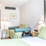Alessandra Hotel 4*