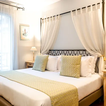 アレッサンドラ ホテル パリ