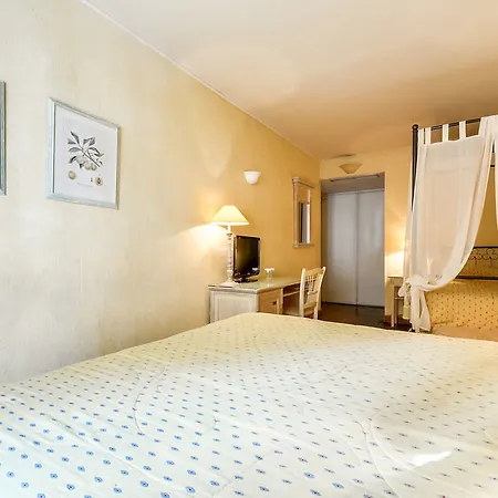 Hotel Alessandra 4*