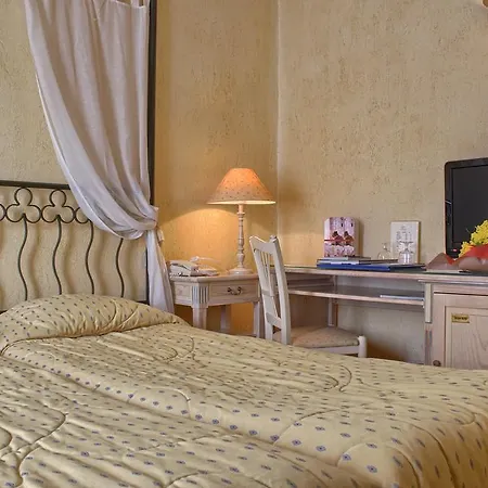 Alessandra Hotel 4*