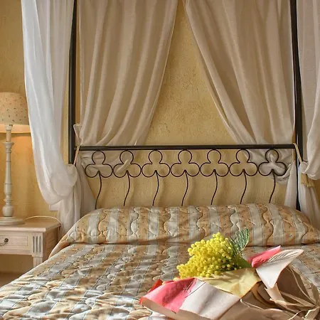 アレッサンドラ パリ