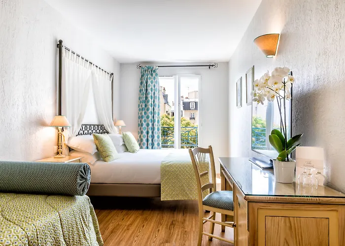 アレッサンドラ 4* パリ