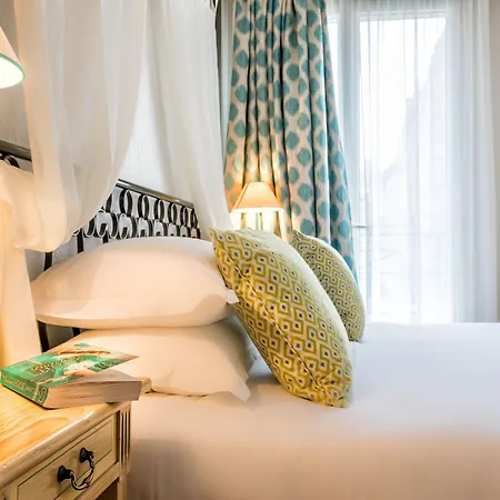 Alessandra Hotel